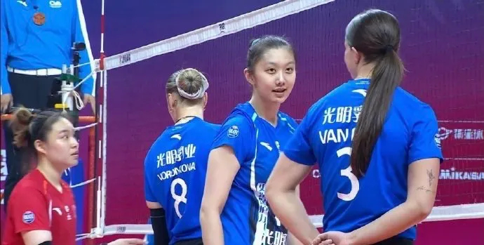 开云综合平台-排超四强：上海女排一枝独秀，江苏靠吴梦洁，山东北京都不稳定|山东队|北京女排|龚翔宇|山东女排|蔡斌_新浪体育_新浪新闻