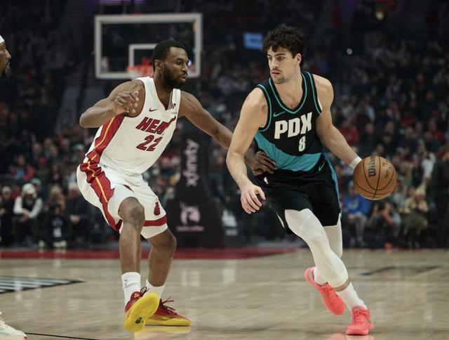 开云官网-阿夫迪亚谈背伤：有点僵硬但没上次严重，原本想坚持但教练不让