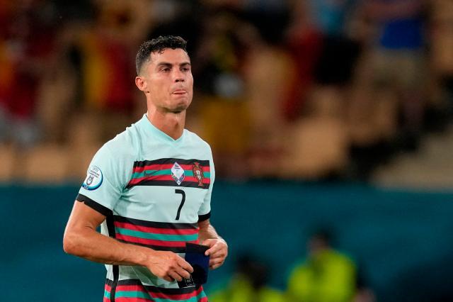 开云官网-甩掉袖标的C罗告别欧洲杯？别逗了，我们39岁再见！