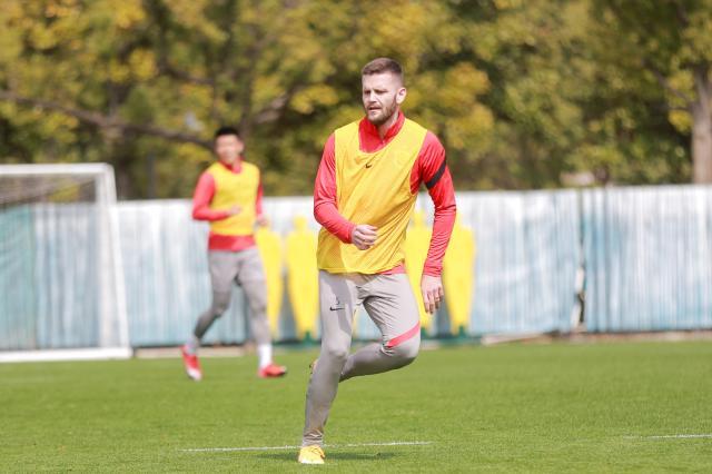 开云综合平台-海港外援中卫手术方案出台 下周中在里昂接受动刀